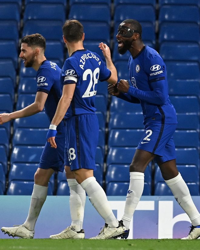 曼城斯特林关键进球锁定三分