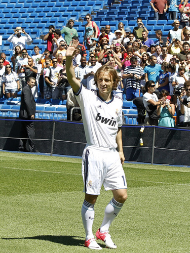 CBA俱乐部杯：鲍威尔26分 山东高速男篮99-95淘汰北京