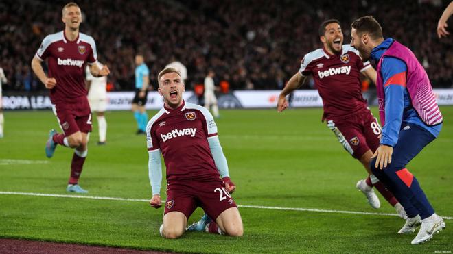 半场战报：热那亚1-1维罗纳，洛伦佐-科隆博建功，拉菲克-贝尔加利破门