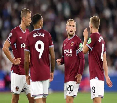 利物浦暂时摆脱困境，但斯洛特执教仍存疑，维尔茨与基耶萨表现关键，战术调整引发争议。