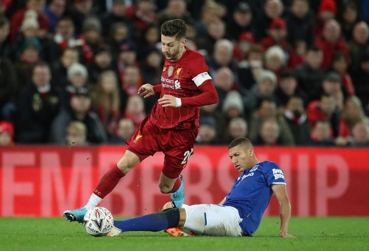 足球世界杯再次出现误判，慢镜头疯传